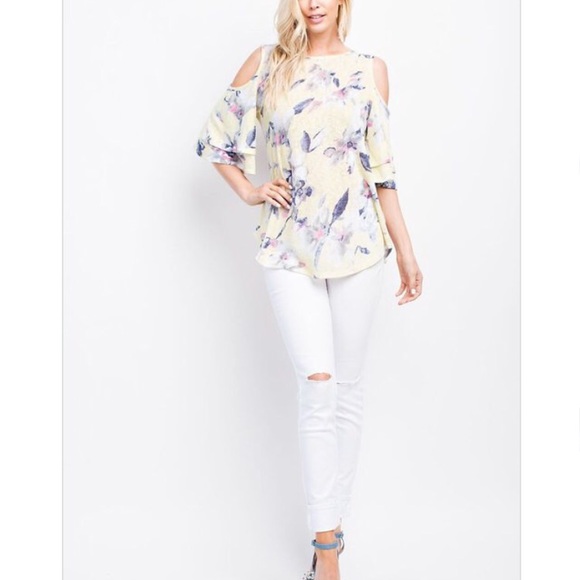 Pale yellow floral knit top - Picture 6 of 6